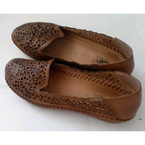 Women's Sz 41 US 10-10.5 Pikolinos Laser Cut Slip On Leather Low Wedge Brandy - Picture 2 of 5